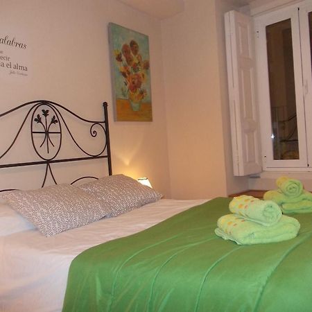 Apartamentos Ortiz De Zarate Valencia Exterior foto
