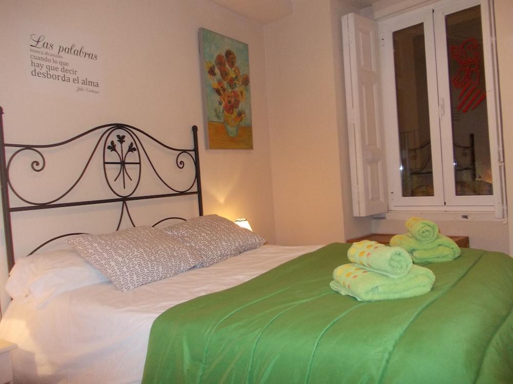 Apartamentos Ortiz De Zarate Valencia Exterior foto